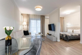 Urban Chic - Luxury Warsaw Stays -15 People- Mennica Residence